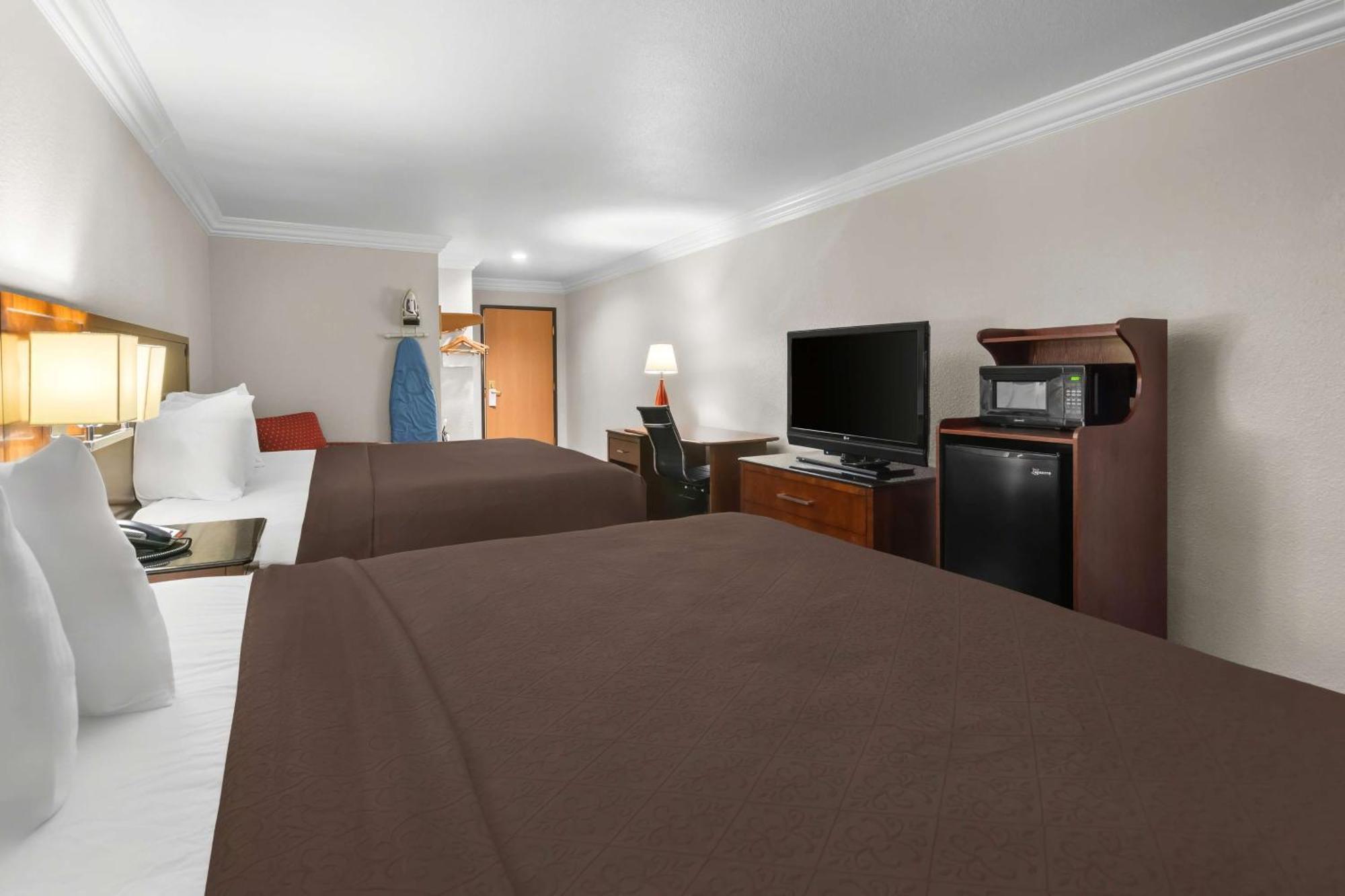 Surestay Plus By Best Western Fort Worth Benbrook Exterior foto